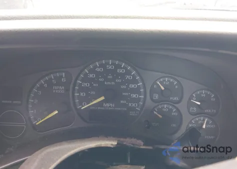 1999 Chevrolet Silverado 2500 z USA, uszkodzony, nr VIN 1GCGC24UXXE205188